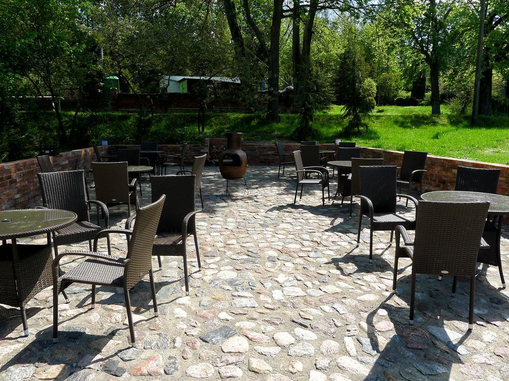 Hotel Dom Mlynarza Zukczyn Exterior foto